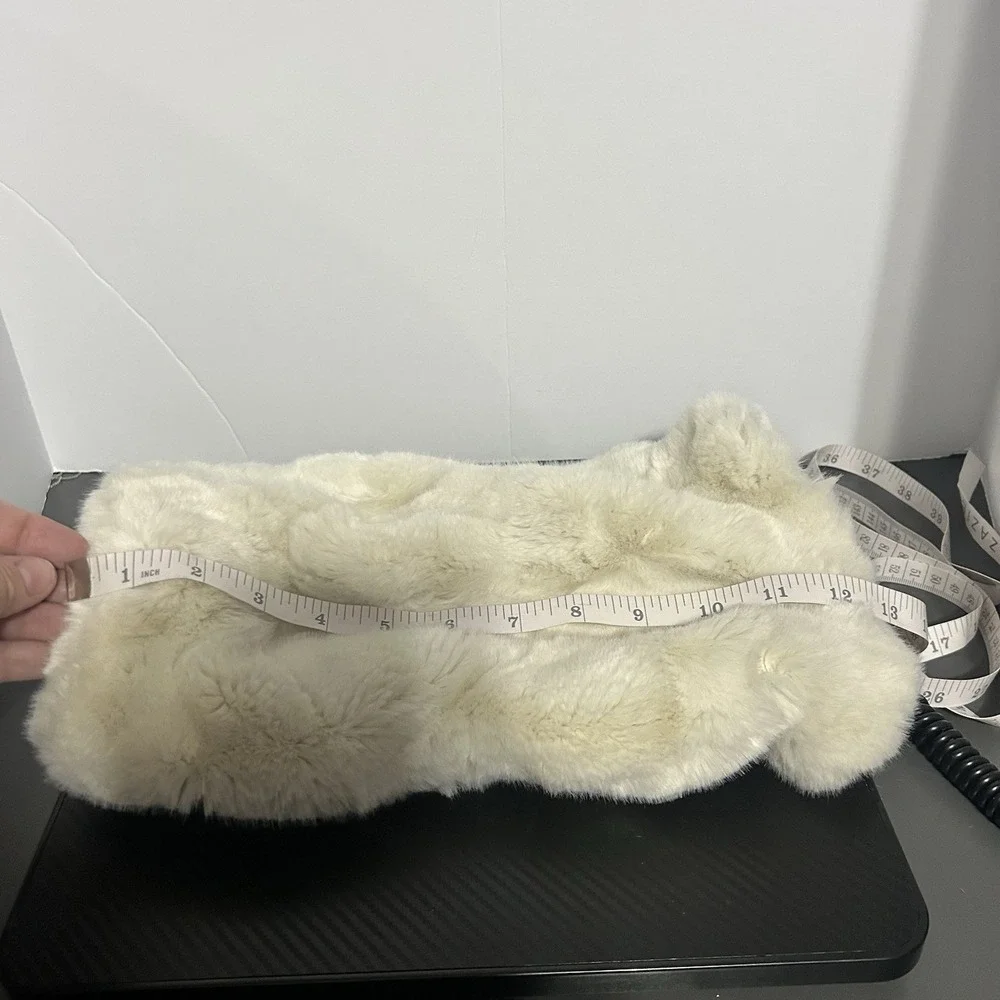Vintage  Faux Fur Muff Hand‎ Warmer Rich Cream Color Fabric Lining w/ Drawstring